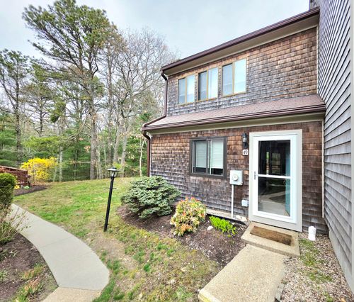 49 Roundhouse Rd, Bourne, MA, 02532-3878 | Card Image