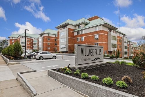 apt-104-173 Oak St, Newton, MA, 02464-1450 | Card Image