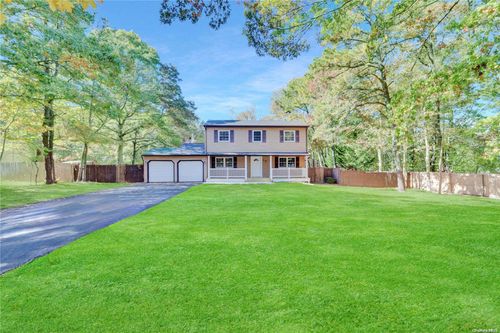 6 Timber Trail Ln, Medford, NY, 11763-2121 | Card Image