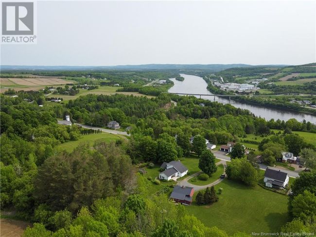 124 Riverview Dr, House other with 5 bedrooms, 2 bathrooms and null parking in Florenceville Bristol NB | Image 4