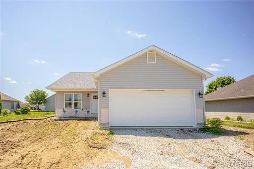 1016 Fox Manor Ct, Staunton, IL, 62088-1088 | Card Image