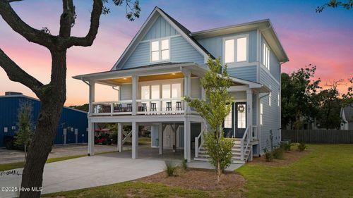 101 Ne 64th St, Oak Island, NC, 28465-4644 | Card Image