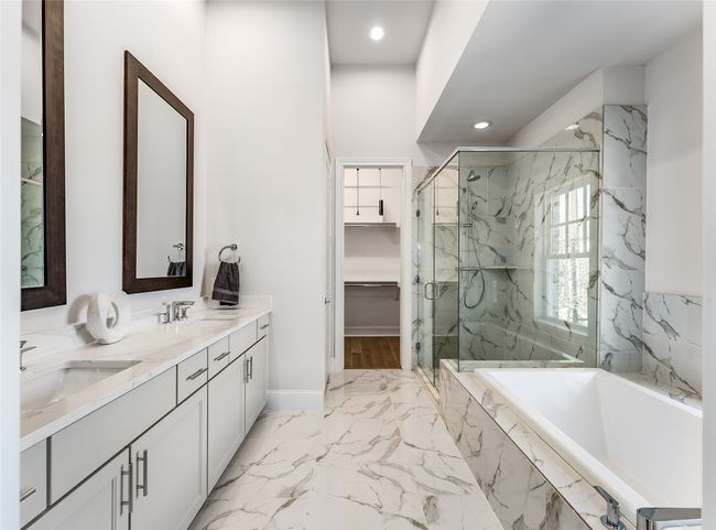 Image of model home with similar floorplan. | Image 15
