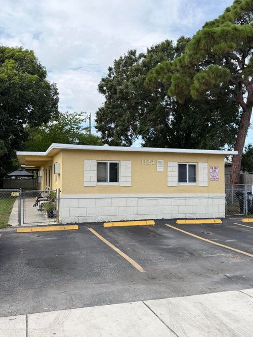 2-1124 Nw 2nd St, Fort Lauderdale, FL, 33311-8951 | Card Image