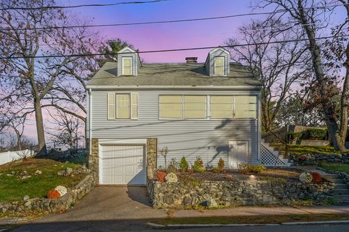 12 Babson St, Wakefield, MA, 01880-4302 | Card Image