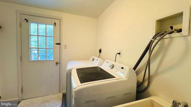 2015 Soapstone Dr, House other with 4 bedrooms, 5 bathrooms and null parking in RESTON VA | Image 28