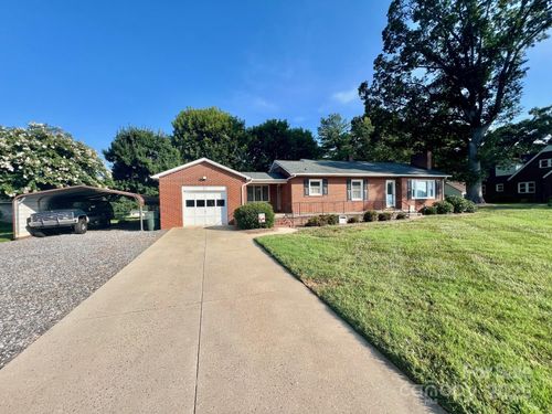61 Stony Point School Rd, Stony Point, NC, 28678-9287 | Card Image