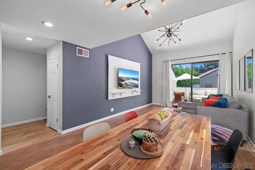 17-16120 Avenida Venusto, San Diego, CA, 92128 | Card Image