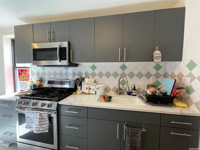 APT-5P - 65 38 Th Ave, Home with 1 bedrooms, 1 bathrooms and null parking in Woodside NY | Image 4