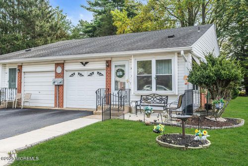 b-5 Quaker Ln, Whiting, NJ, 08759 | Card Image
