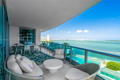 1111 - 1331 Brickell Bay Dr, Condo with 2 bedrooms, 2 bathrooms and null parking in Miami FL | Image 2