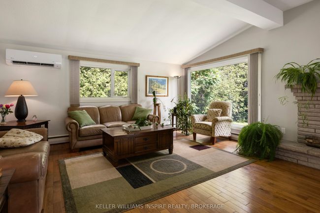 3 Helena Pl, House other with 4 bedrooms, 2 bathrooms and 6 parking in Kingston ON | Image 6