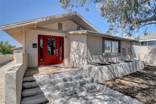 652 Avenue C, Boulder City, NV, 89005-2738 | Card Image