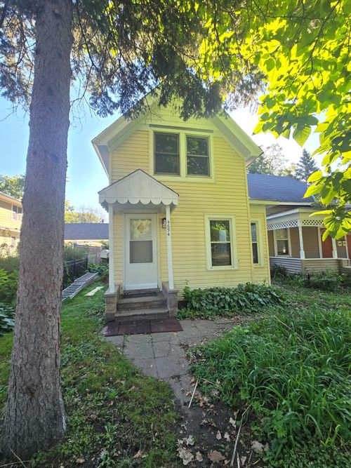 4654 Clark Ave, White Bear Lake, MN, 55110-3401 | Card Image
