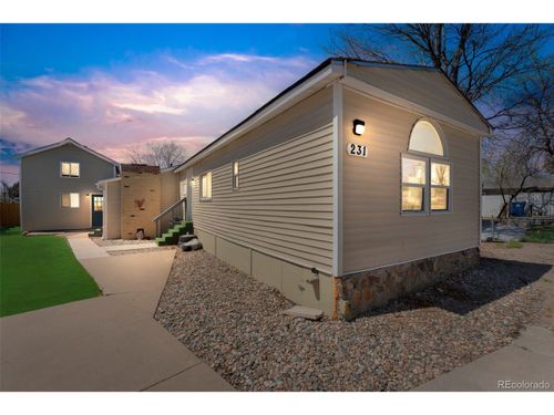 231 Elm St, Lochbuie, CO, 80603-6403 | Card Image
