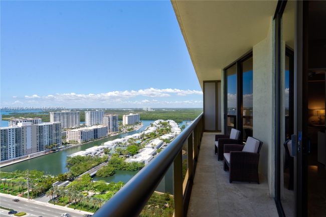 2602 - 16275 Collins Ave, Condo with 2 bedrooms, 2 bathrooms and null parking in Sunny Isles Beach FL | Image 24