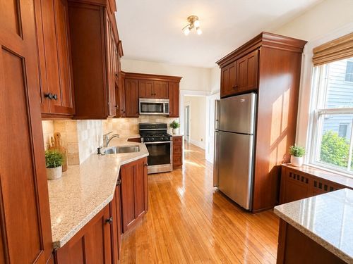 2-14 Sackville St, Boston, MA, 02129-1923 | Card Image