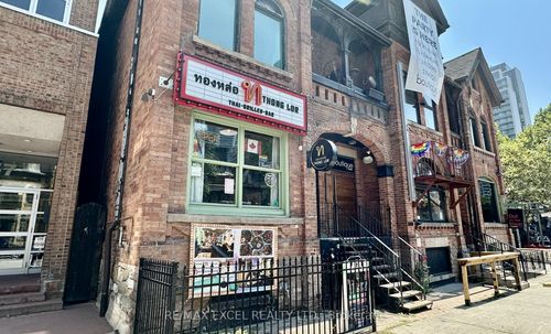 555 Church St, Toronto, ON, M4Y2E2 | Card Image
