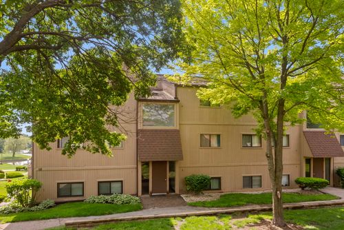 apt-10-58 Vail Colony, Fox Lake, IL, 60020-1121 | Card Image