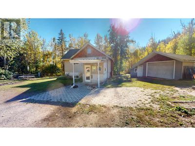 1181 Bernadette Rd, House other with 3 bedrooms, 2 bathrooms and null parking in Cariboo Rd Rural BC | Image 2