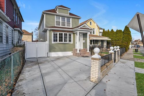 111 Witthoff Ave, Queens Village, NY, 11429-1956 | Card Image