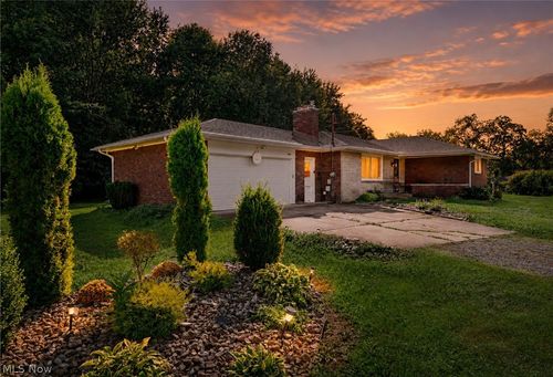 2441 Stocker Ave, Youngstown, OH, 44505-3938 | Card Image