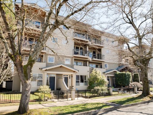207-3129 N Willamette Blvd, Portland, OR, 97217-4081 | Card Image