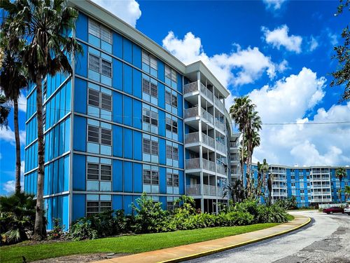 apt-409-3315 58th Ave S, St Petersburg, FL, 33712-4520 | Card Image
