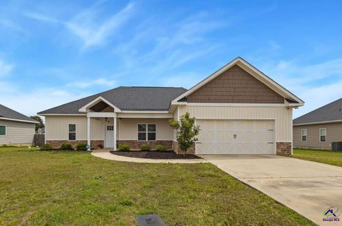 124 Cascades Ct, Bonaire, GA, 31005-5637 | Card Image
