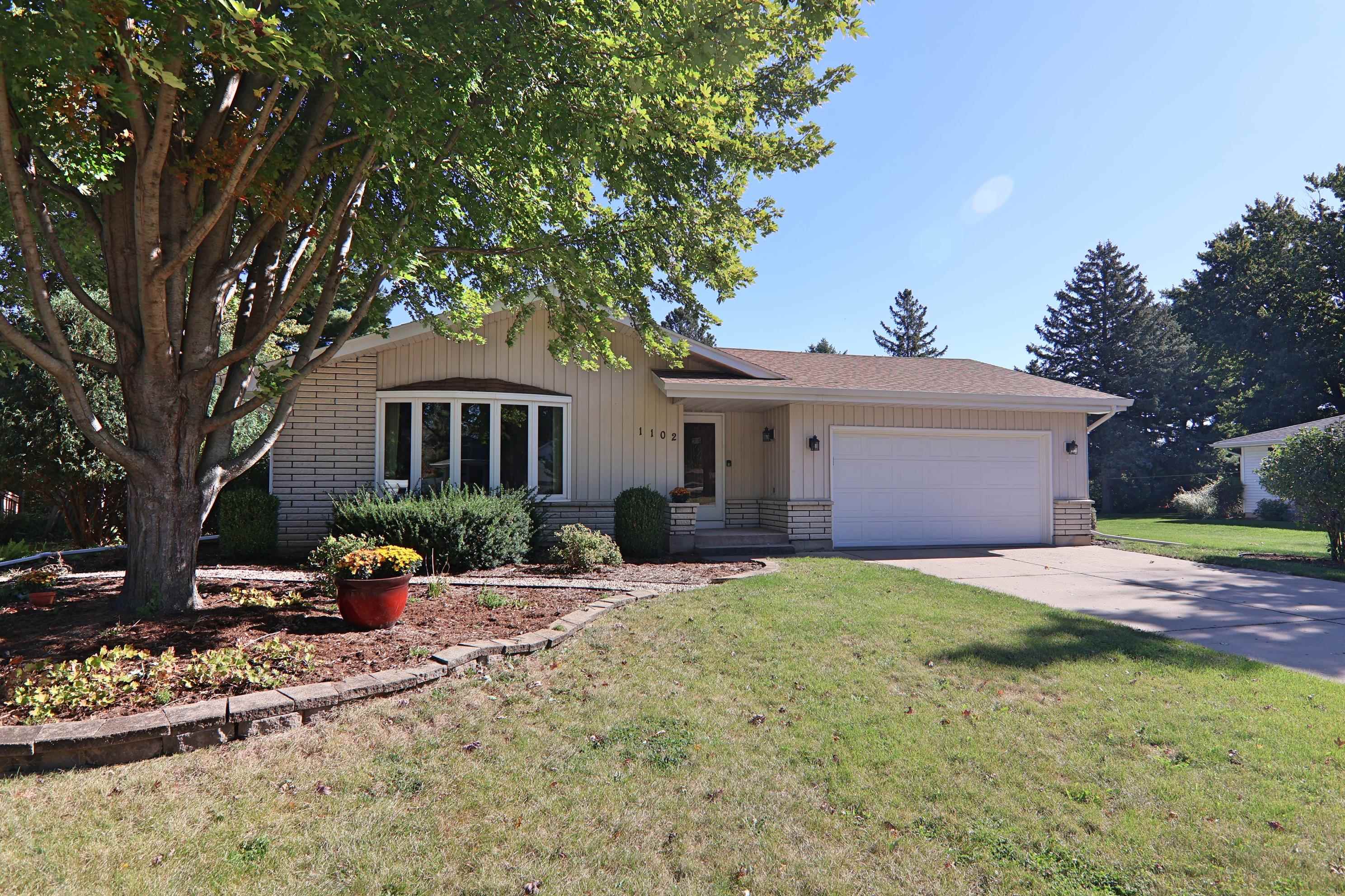 Laramie Ln, Janesville, WI 53546