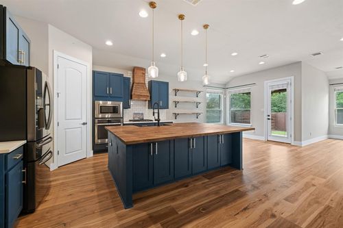 1134-1400 Little Elm Trl, Cedar Park, TX, 78613-2861 | Card Image