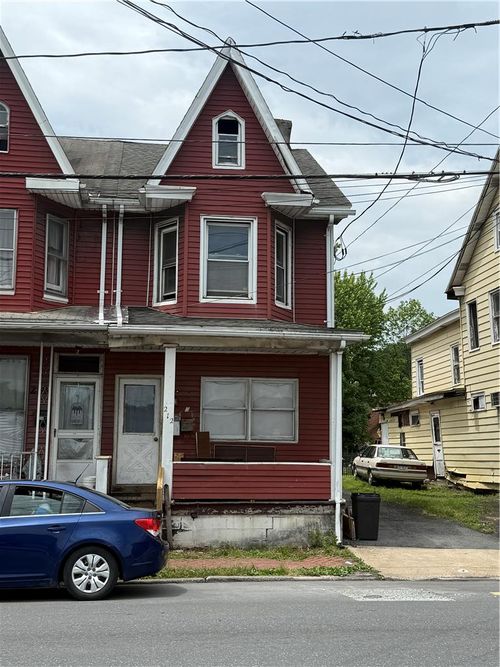 212 Center Street, Tamaqua Boro, PA, 18252 | Card Image