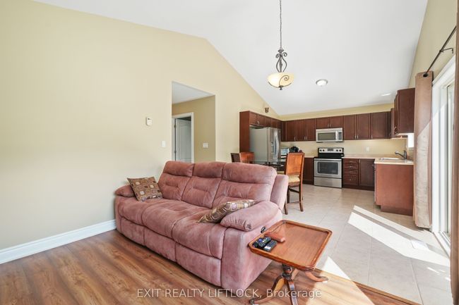 36 White Hart Lane, House other with 3 bedrooms, 2 bathrooms and 4 parking in Hastings ON | Image 9