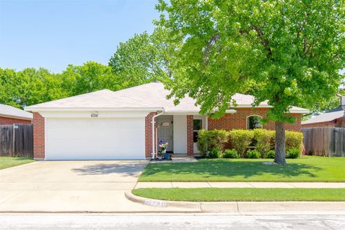 6716 Brookdale Dr, Watauga, TX, 76148-2140 | Card Image