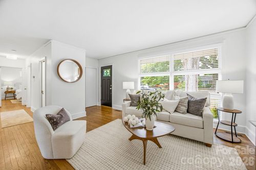 4500 Woodlark Ln, Charlotte, NC, 28211-1906 | Card Image