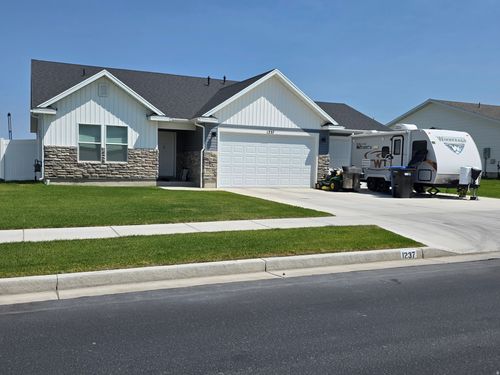 1237 W 3440 S, Nibley, UT, 84321-1203 | Card Image