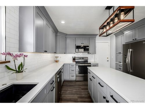 4075 S Hannibal St, Aurora, CO, 80013-2558 | Card Image