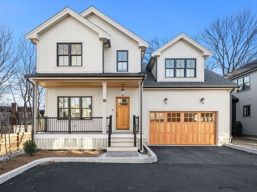 9 Flatley Ave, Manchester, MA, 01944-1329 | Card Image