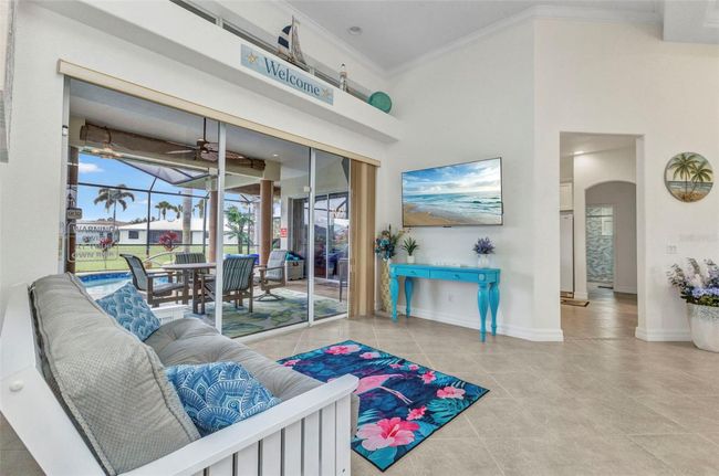 Formal Living Room | Image 23