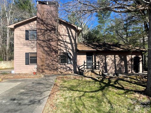64 Merrill Pl, Fairview, NC, 28730-8787 | Card Image