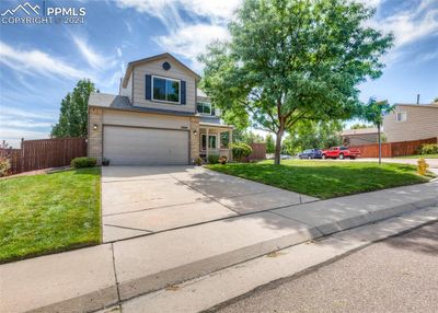 3268 Blue Grass Circle, House other with 3 bedrooms, 2 bathrooms and 2 parking in Castle Rock CO | Image 2