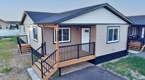 321 20 St E, Brooks, AB, T1R0W9 | Card Image