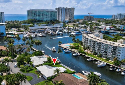 2762 Ne 3rd St, Pompano Beach, FL, 33062-4917 | Card Image