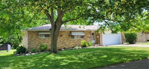 7573 Biscayne Boulevard, Parma, OH, 44134 | Card Image