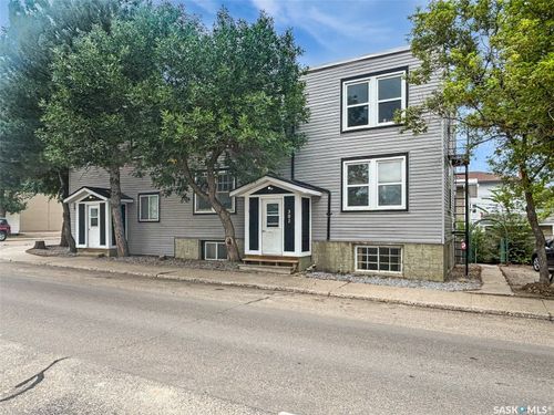 301 Cheadle Street E, Swift Current, SK, S9H1G5 | Card Image