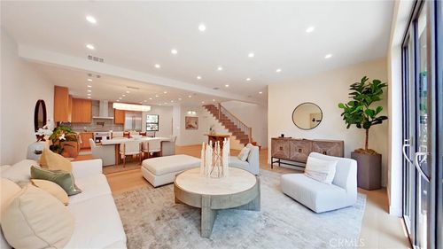 3651 Roselawn, Glendale, CA, 91208 | Card Image