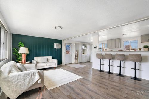 1840 V St, Heyburn, ID, 83336-7624 | Card Image