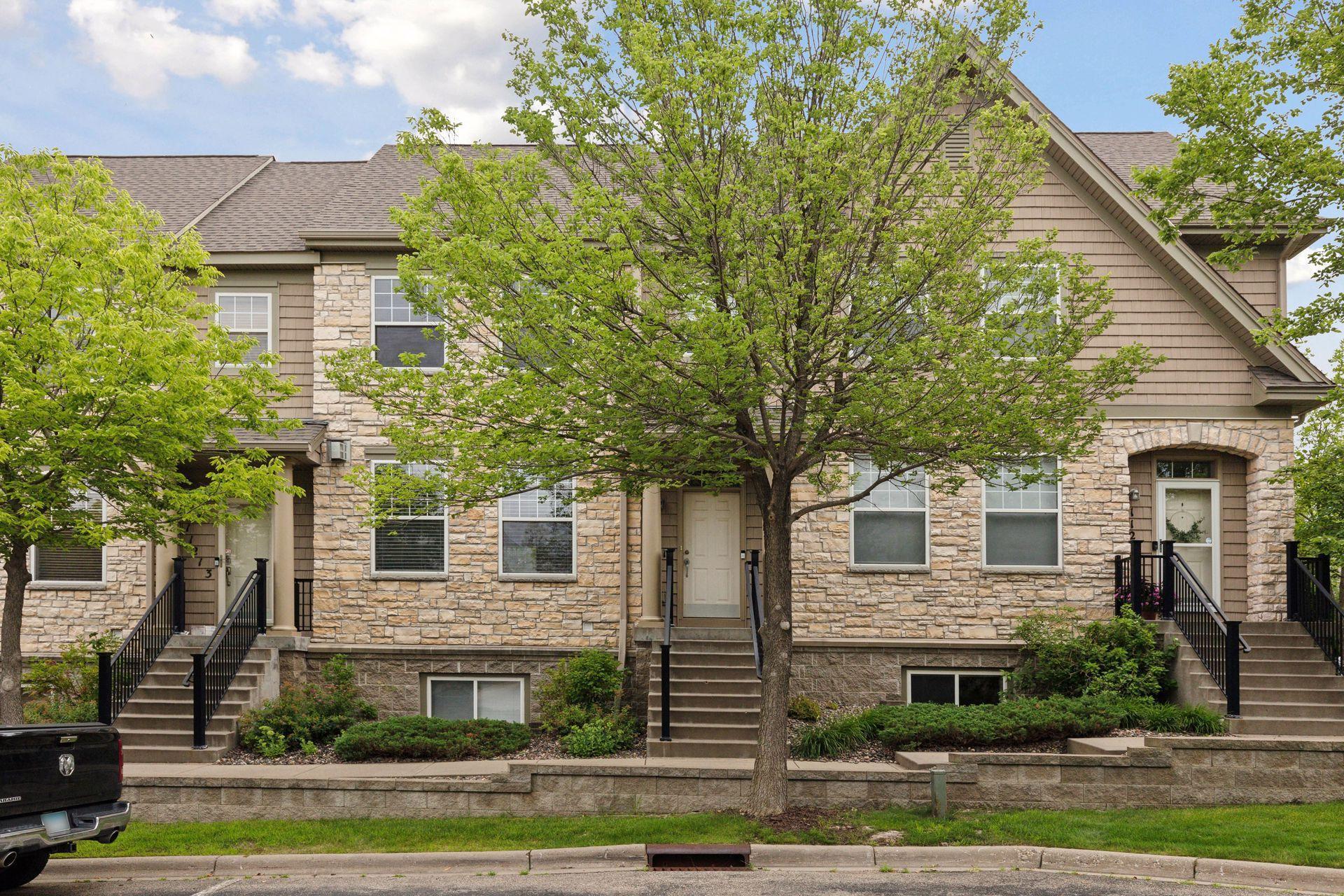 Preswick Blvd, Eden Prairie, MN 55344