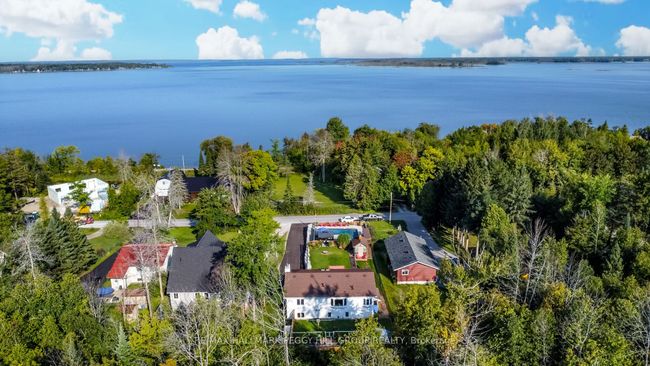 99 King Rd, House other with 3 bedrooms, 3 bathrooms and 10 parking in Tay ON | Image 37