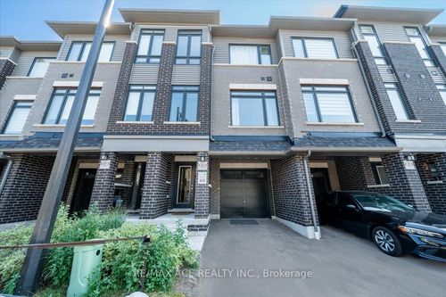 13 Emmas Way, Whitby, ON, L1R0S7 | Card Image